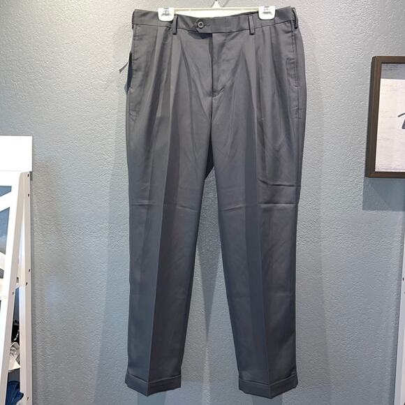 Jos.A.Banks Traveler Performance With Style Traditional Fit Slacks - Size 35/30 - Picture 1 of 9